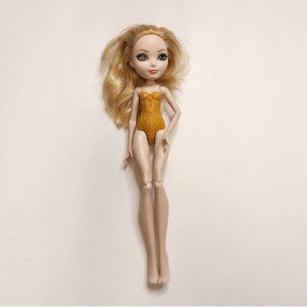 FREE WITH PURCHASE Ever After Apple White Doll 2012 Blonde Yellow Replacement